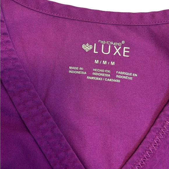 Purple Scrub Top women’s size M - Picture 2 of 9